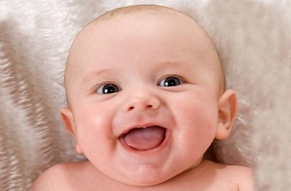 nanh sữa ở trẻ sơ sinh